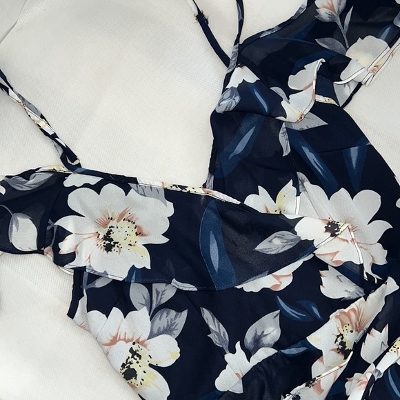 NEW!!! Soieblu Navy Floral Off Shoulder Cami Strap Dress in size Small - Picture 4 of 14